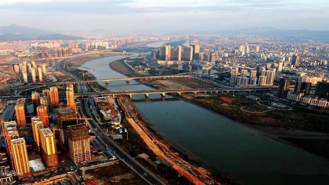 福建秘境，小巷深处探幽——发现特色小店花园